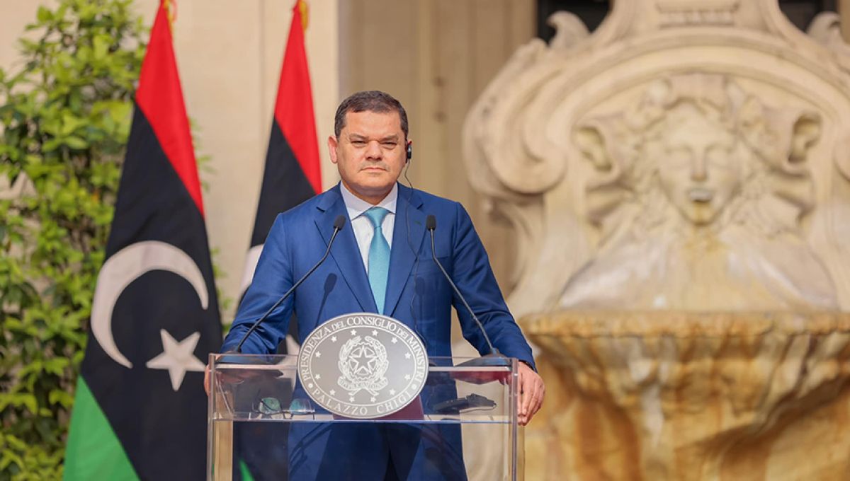 رئيس حكومة الوحدة الوطنية يضع حجر الأساس لمشروع صيانة قاعة الشعب