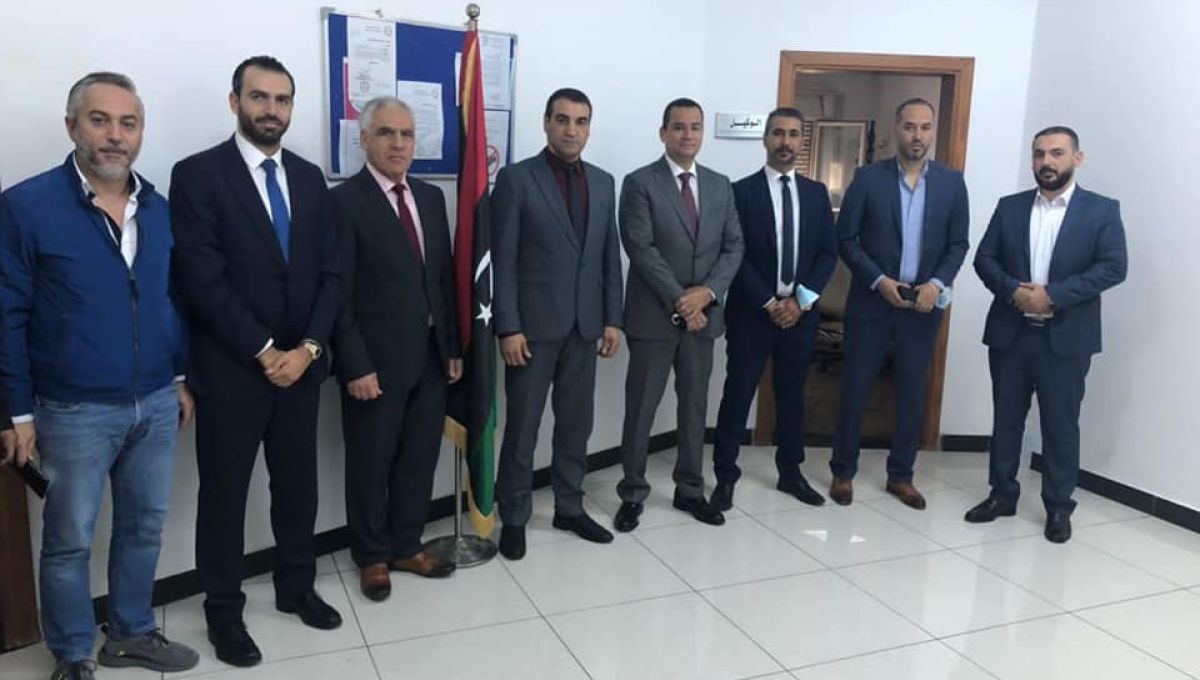 وكيل وزارة الصناعة والمعادن لشؤون الإنتاج يستقبل وفدا من رجال الاعمال اللبنانيين