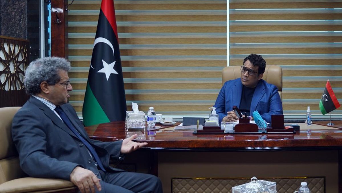 رئيس المجلس الرئاسي يلتقي وزير النفط والغاز بحكومة الوحدة الوطنية