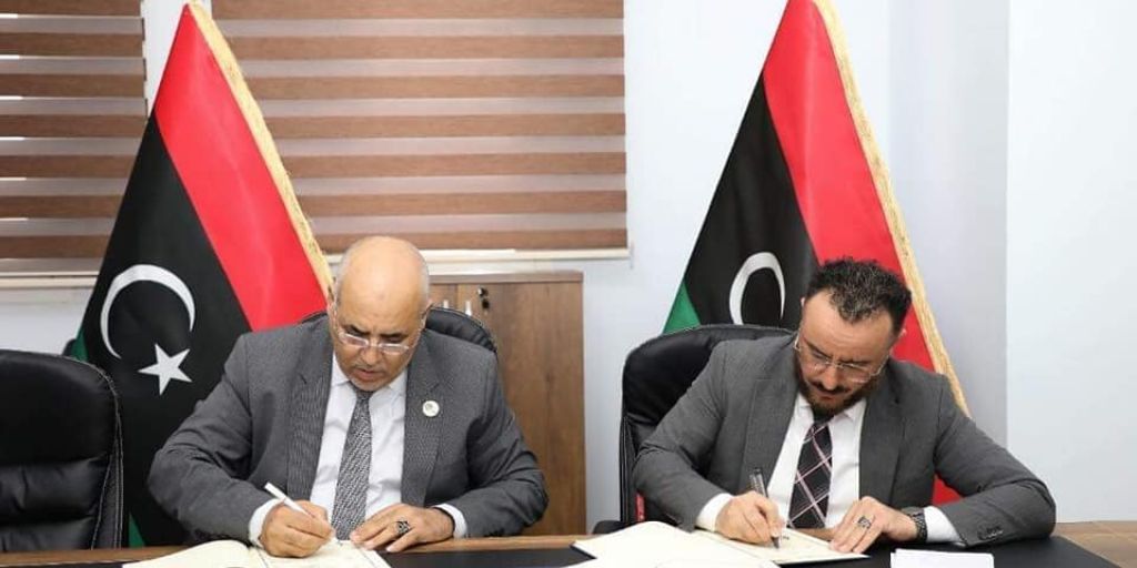 وزير الصناعه والمعادن يوقع اتفاقية تعاون بين الوزارة والشركة الليبية لإدارة مشاريع المشاركة مع القطاع الخاص