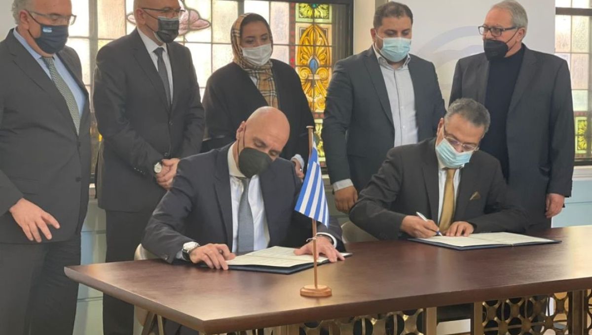 غرفة التجارة والصناعة والزراعة طرابلس تبرم مذكرة تفاهم مع غرفة التجارة والصناعة أثينا.