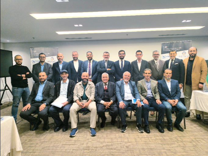 جلسة حوارية حول توظيف التقنية للتخفيف من الازمات الاقتصادية