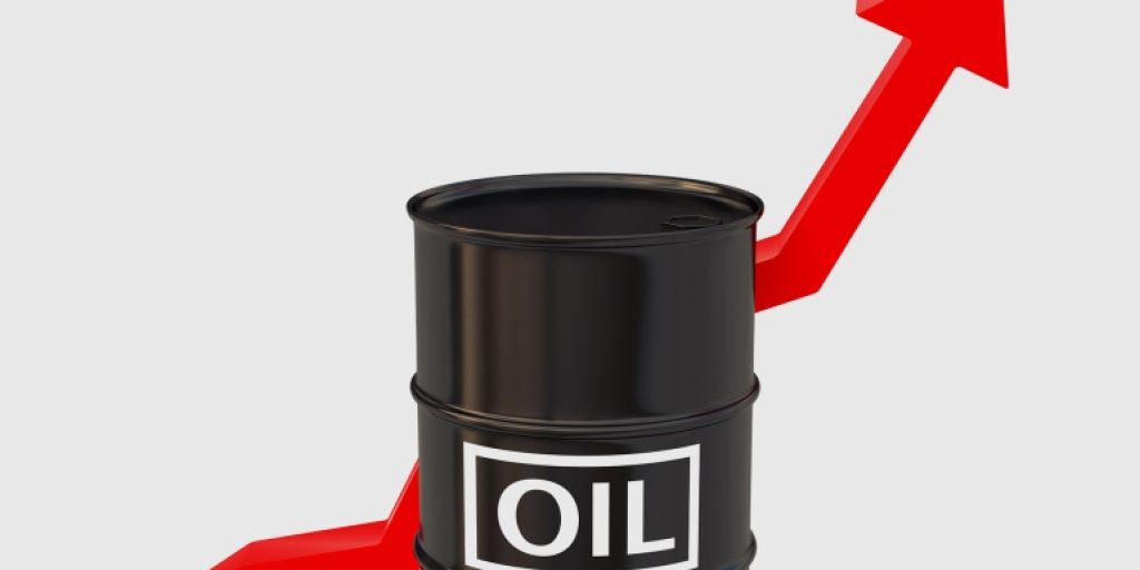ارتفاع أسعار النفط الجمعة مدعومة بتوقعات بتراجع الإمدادات في الولايات المتحدة .