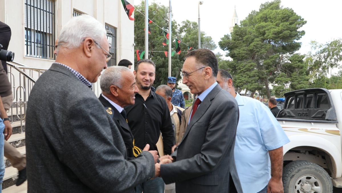 وزير الاقتصاد والتجارة يجري زيارة لبلدية مسلاته.