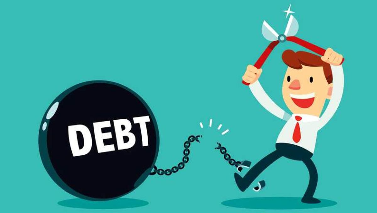 كيف تتفادى الديون في 2022؟ خبراء يجيبون